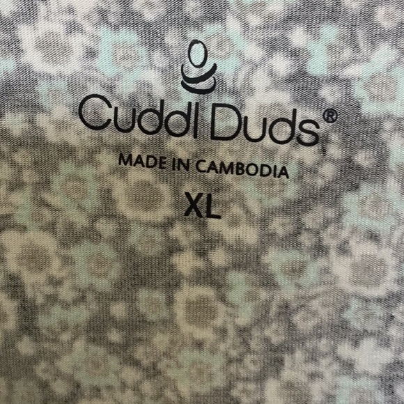 Cuddl Duds T-shirt - Picture 2 of 4
